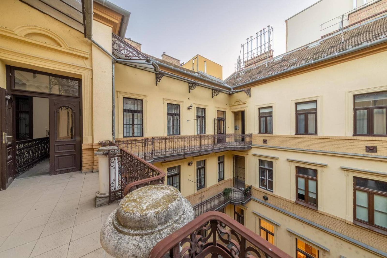 Sass Twins Apartment Next To The Basilica S2 Budapest Luaran gambar